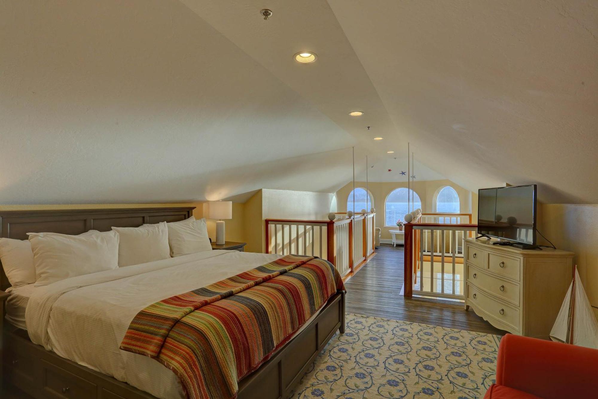 Land'S End Hotel Хоумър Стая снимка